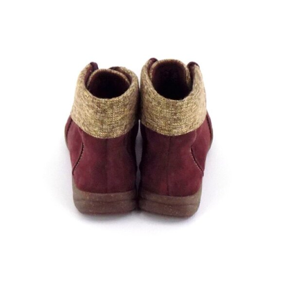 Clarks Suede Ankle Boots Size 9.5 Red Burgundy Sock Collar Lace Up - Picture 3 of 7